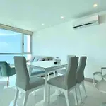 Espectacular apartamento con vista al mar